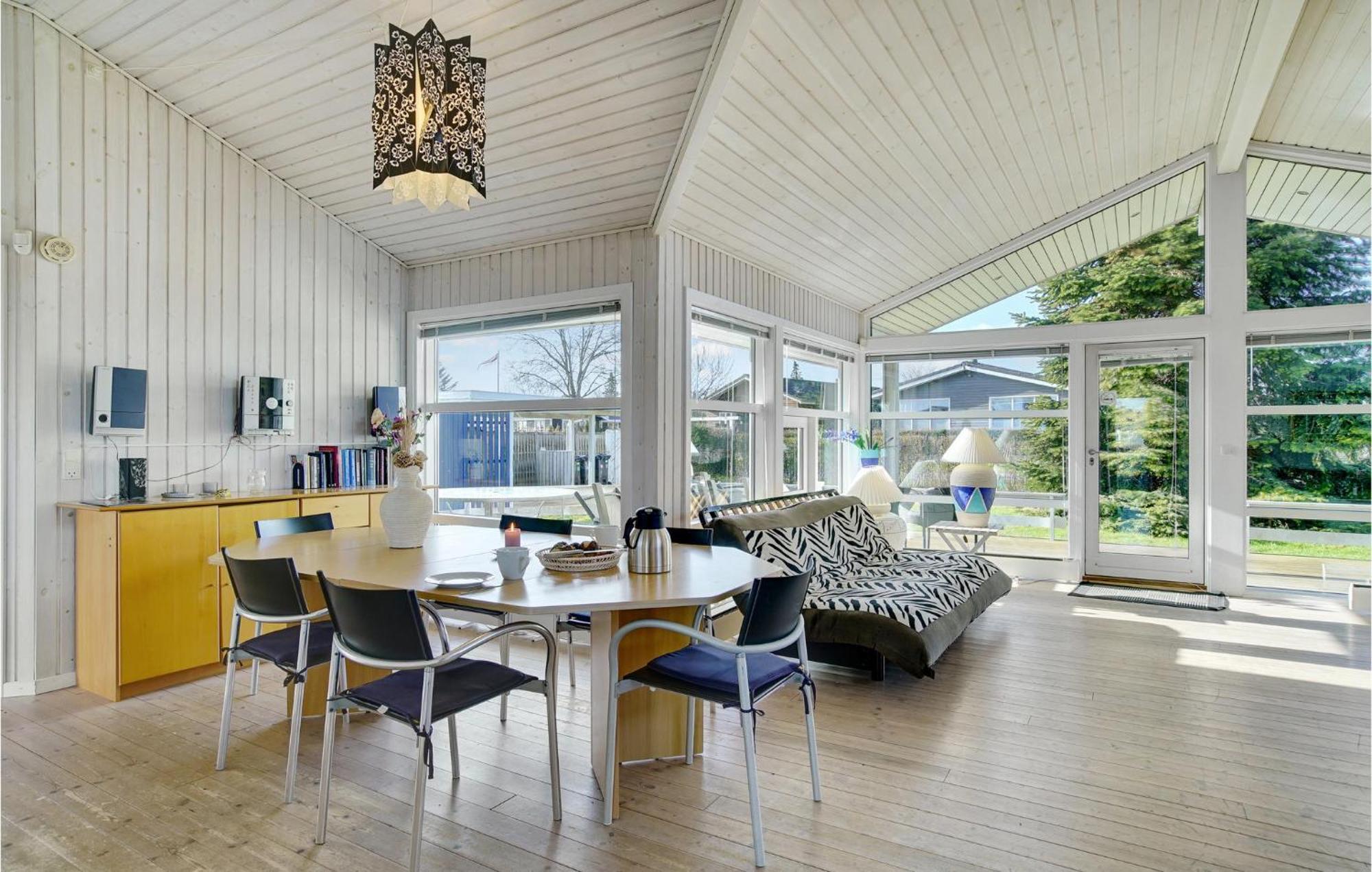 Awesome Home In Stroby With Wifi Екстериор снимка